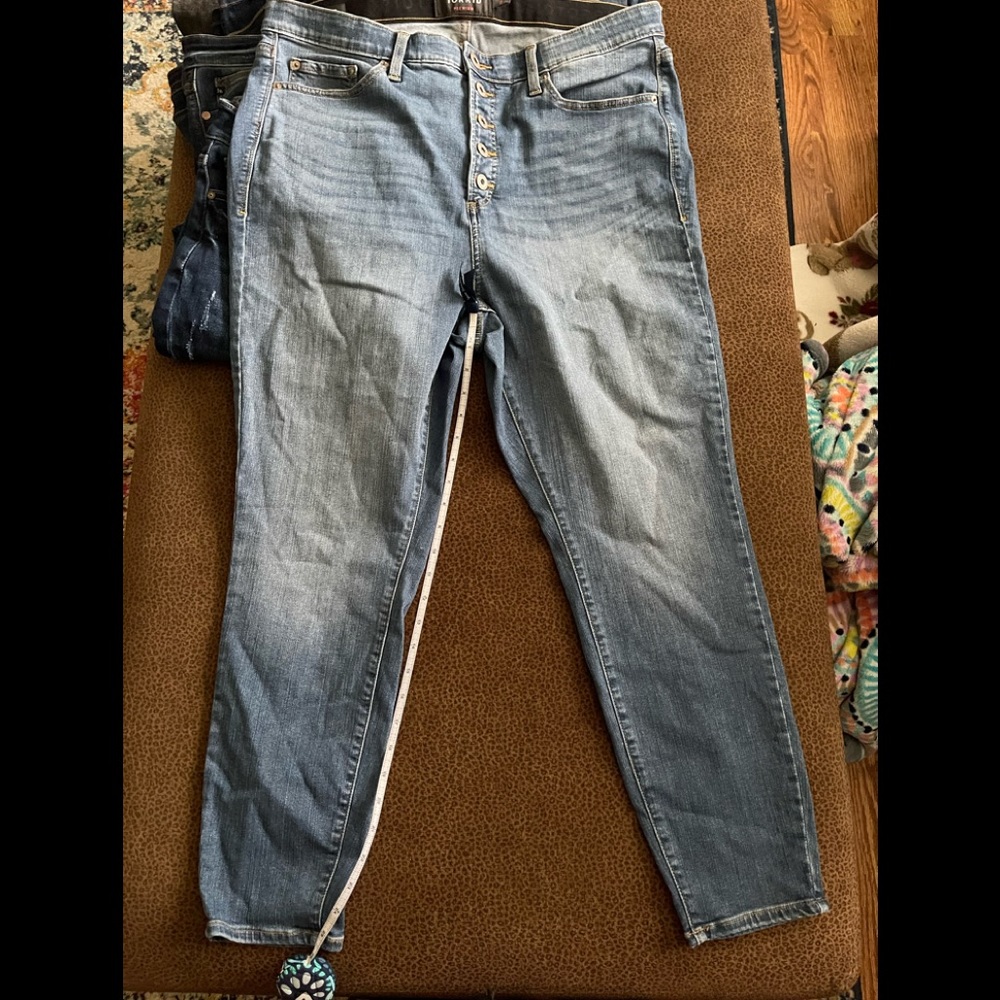 Torrid button fly sky high skinny